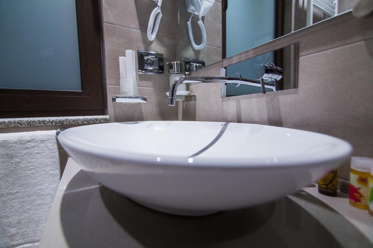 Hotel Regal Korce Quarto foto