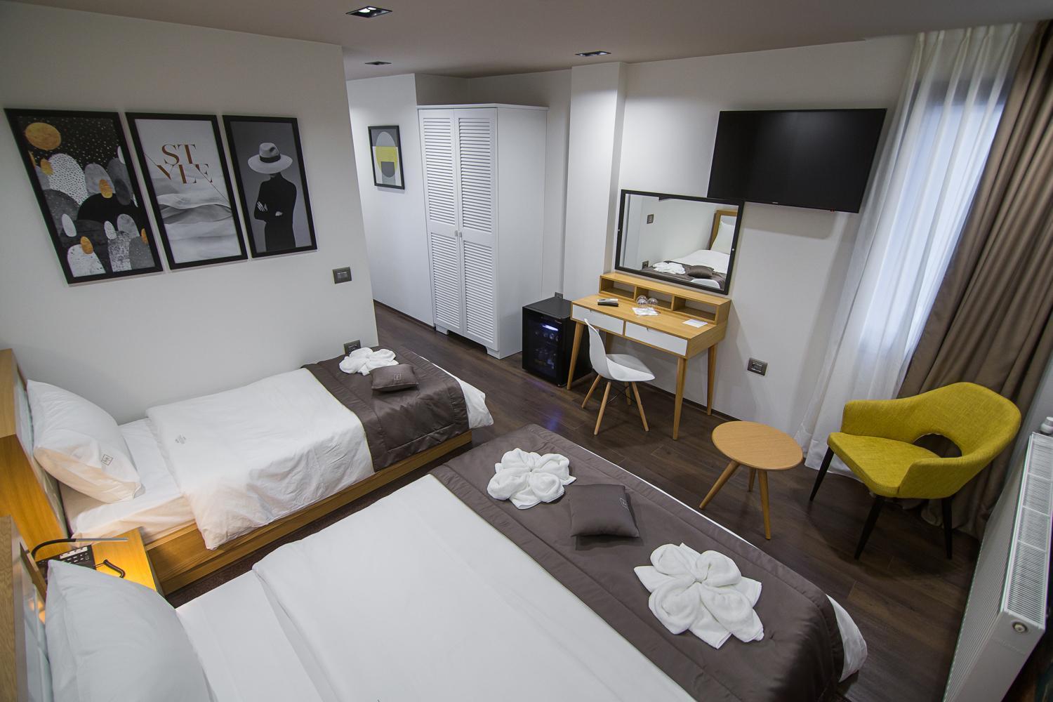 Hotel Regal Korce Quarto foto