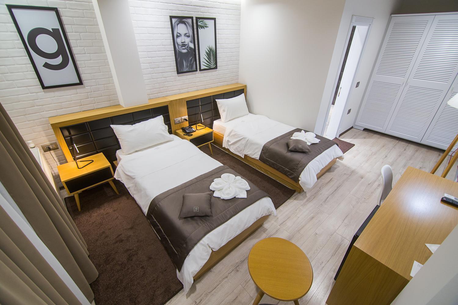 Hotel Regal Korce Quarto foto